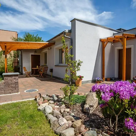 Holiday Homes Puck Exterior photo